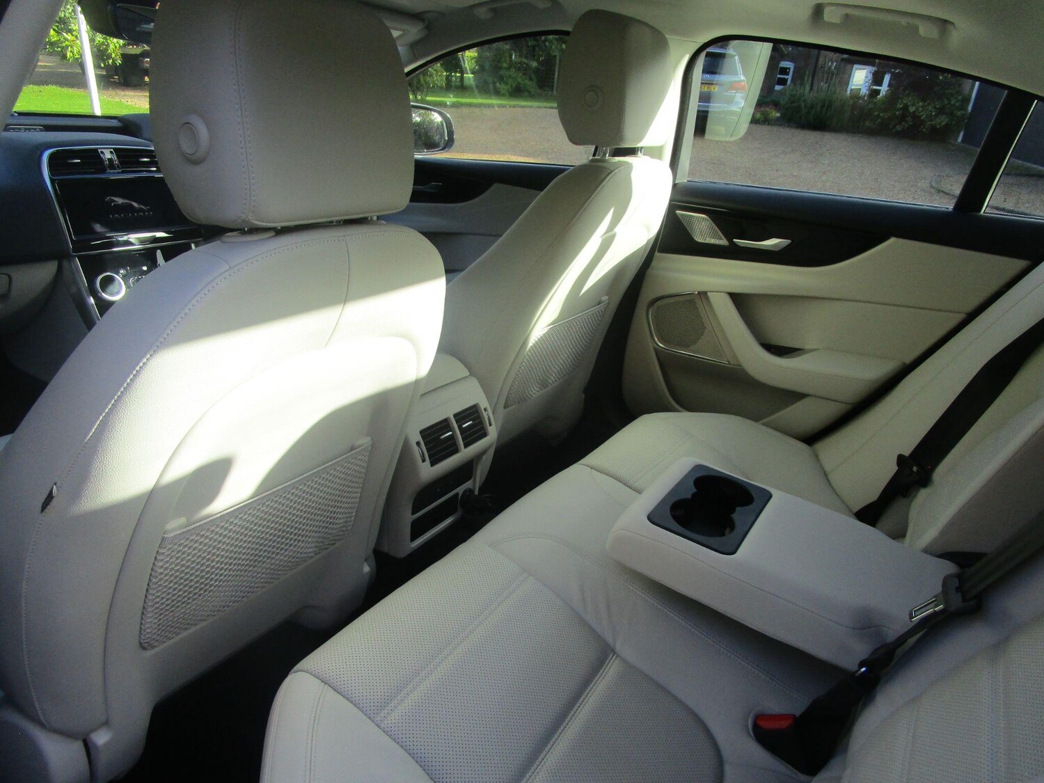 Used Jaguar XK 2010 for sale - 78170814: Photo 12