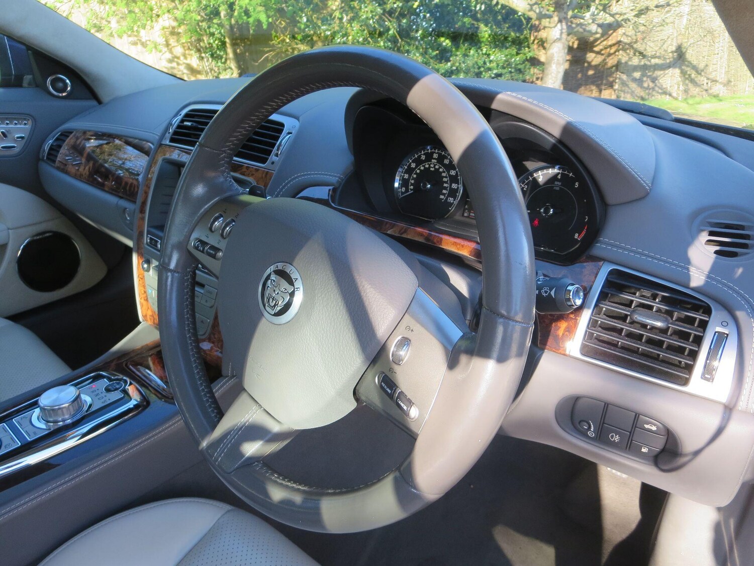 Used Jaguar XK 2010 for sale - 78170814: Photo 14