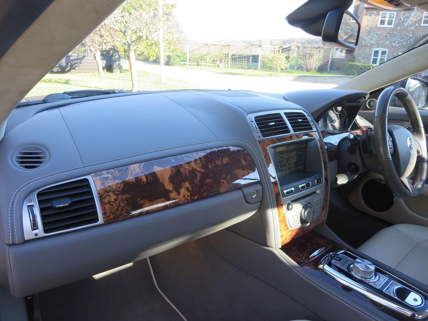 Used Jaguar XK 2010 for sale - 78170814: Photo 19