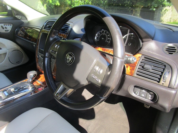 Used Jaguar XKR 2008 for sale - 76041848: Photo 9