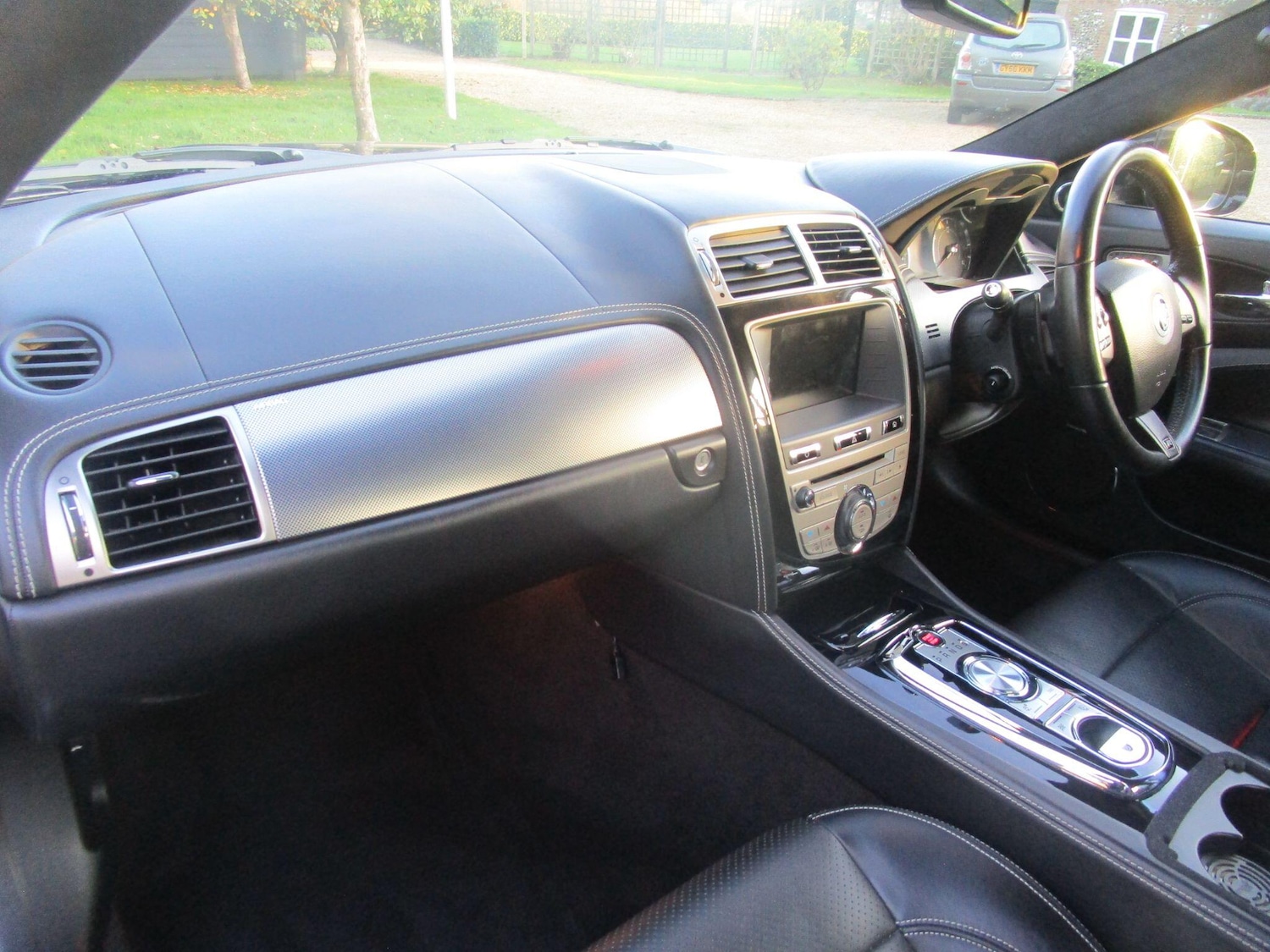 Used Jaguar XK 2010 for sale - 76633901: Photo 10