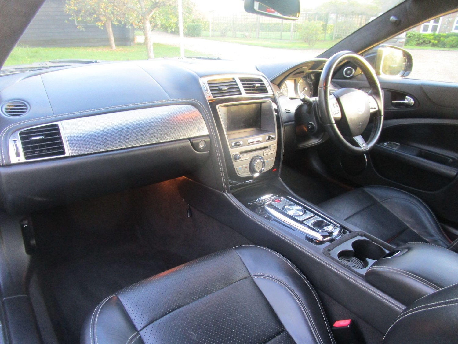 Used Jaguar XK 2010 for sale - 76633901: Photo 11