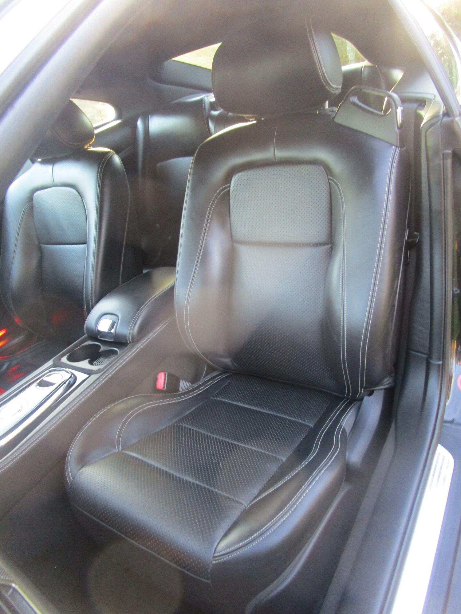 Used Jaguar XK 2010 for sale - 76633901: Photo 12