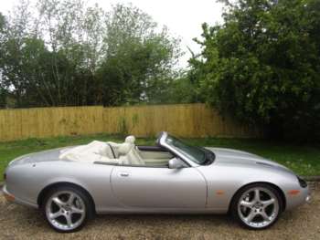 2004 (04) - 4.2 Supercharged 2dr Auto