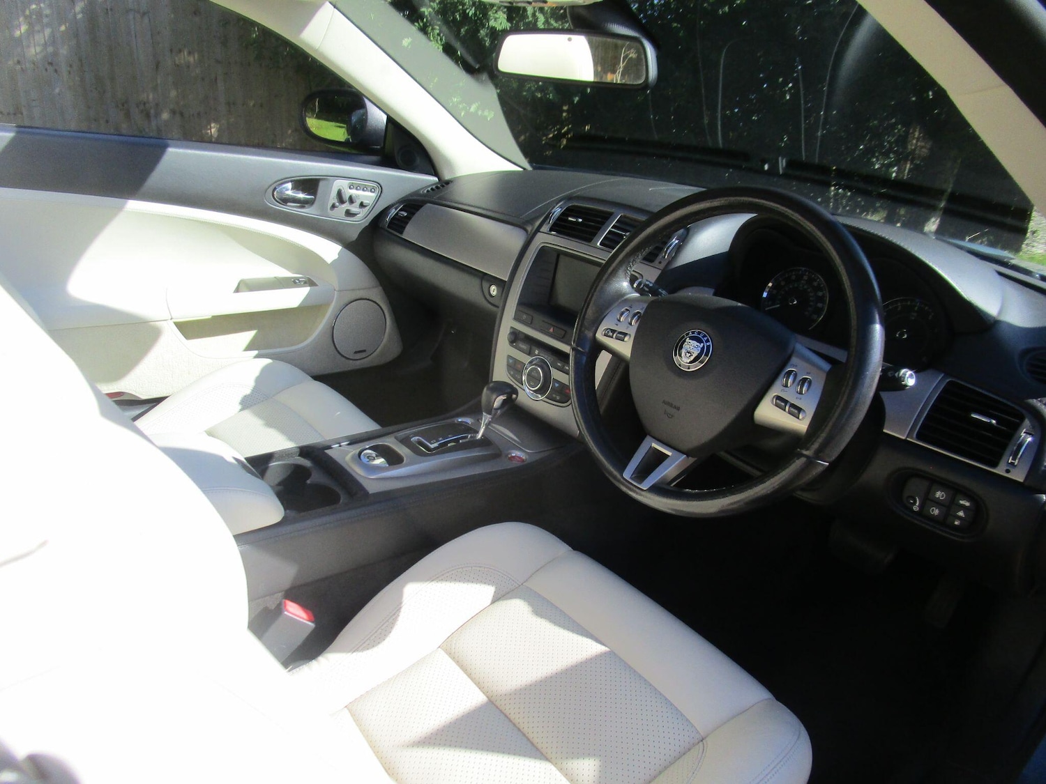 Used Jaguar XK 2006 for sale - 76042619: Photo 15