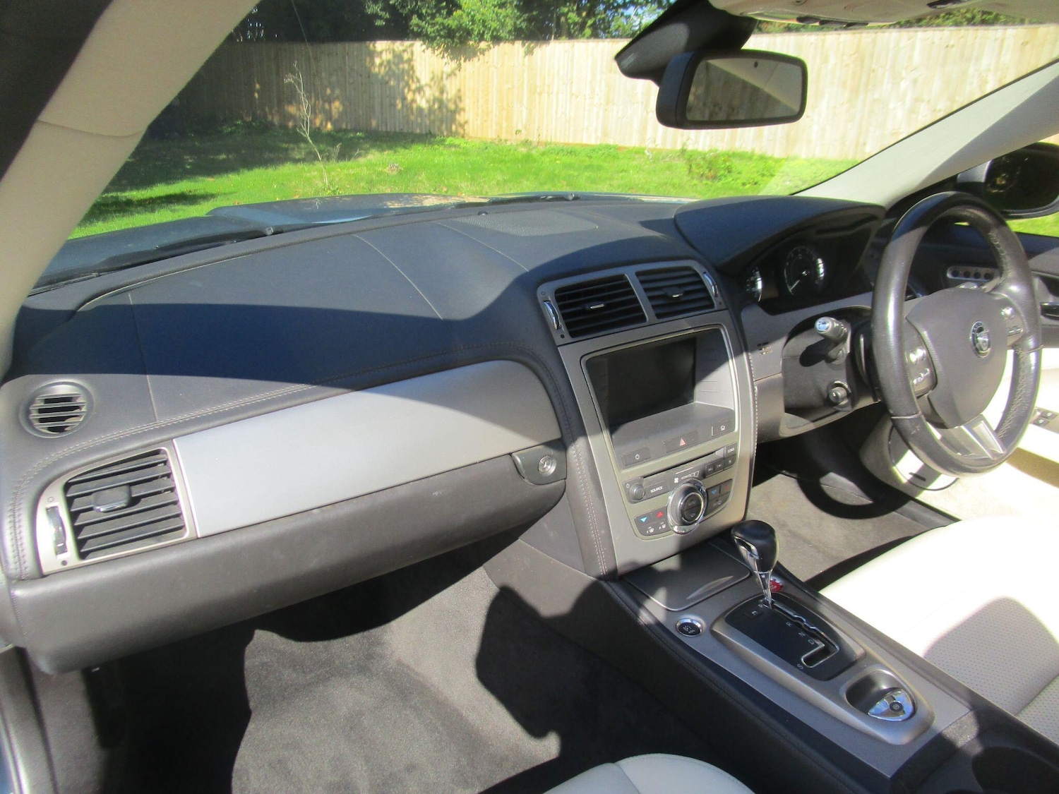 Used Jaguar XK 2006 for sale - 76042619: Photo 31
