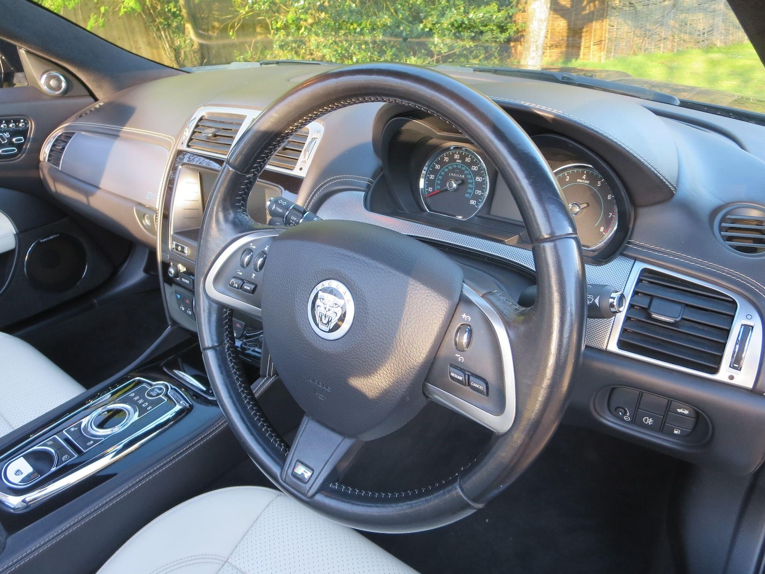 Used Jaguar XK 2012 for sale - 78170540: Photo 15