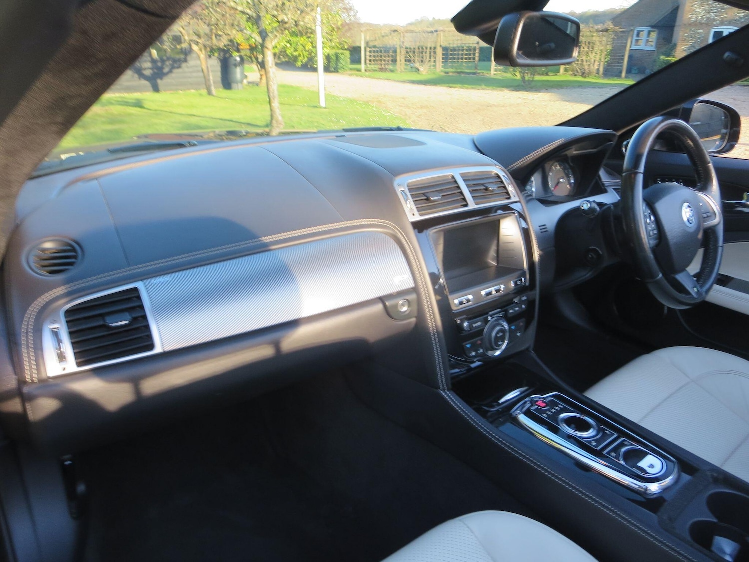 Used Jaguar XK 2012 for sale - 78170540: Photo 19