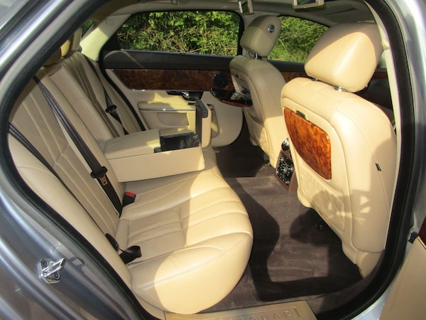 Used Jaguar XJ 2010 for sale - 75311487: Photo 15