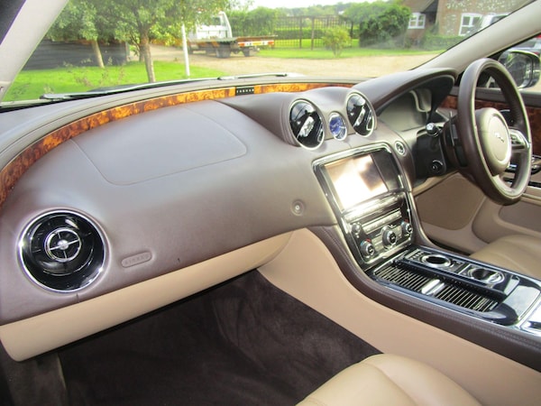 Used Jaguar XJ 2010 for sale - 75311487: Photo 18