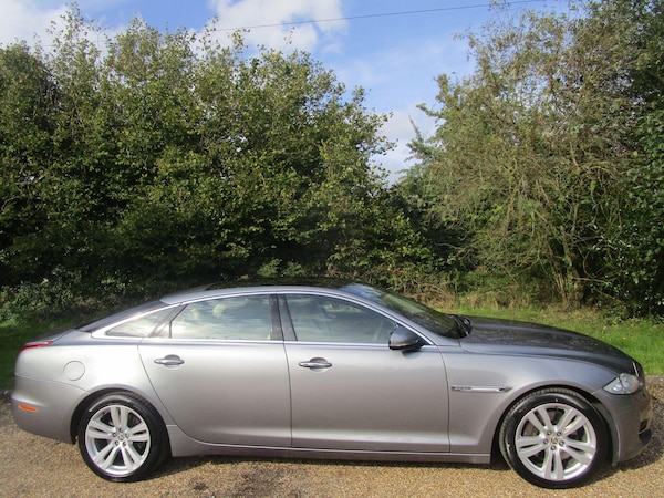 Used Jaguar XJ 2010 for sale - 75311487: Photo 1