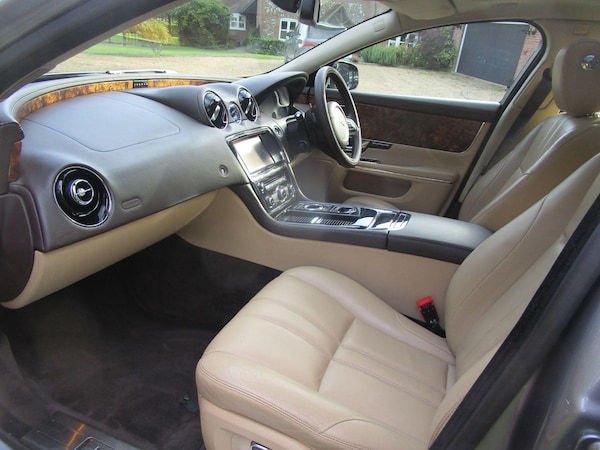 Used Jaguar XJ 2010 for sale - 75311487: Photo 20