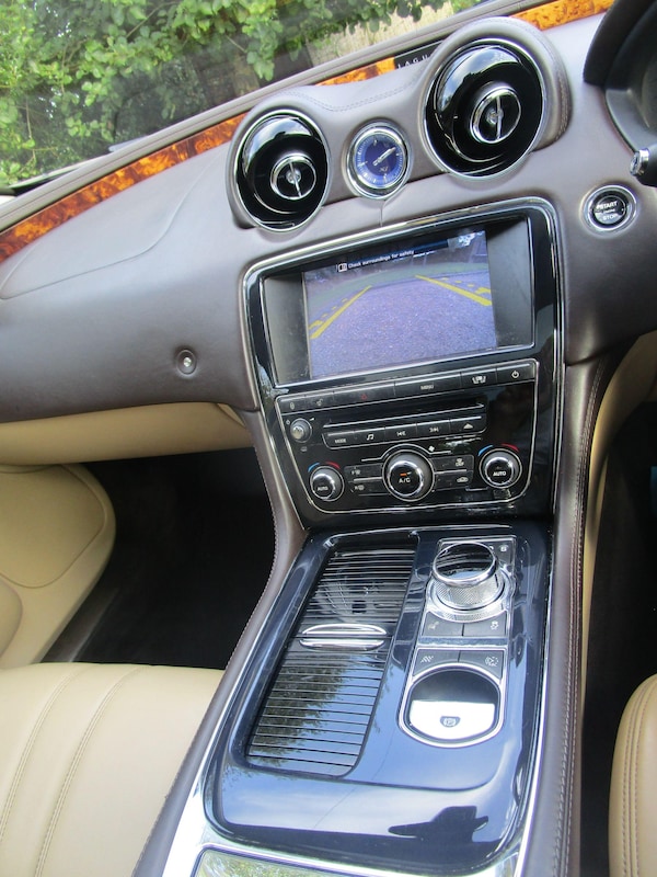 Used Jaguar XJ 2010 for sale - 75311487: Photo 22