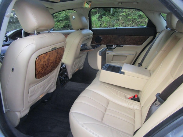 Used Jaguar XJ 2010 for sale - 75311487: Photo 31
