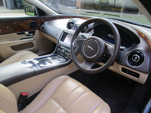 Used Jaguar XJ 2010 for sale - 75311487: Photo 35