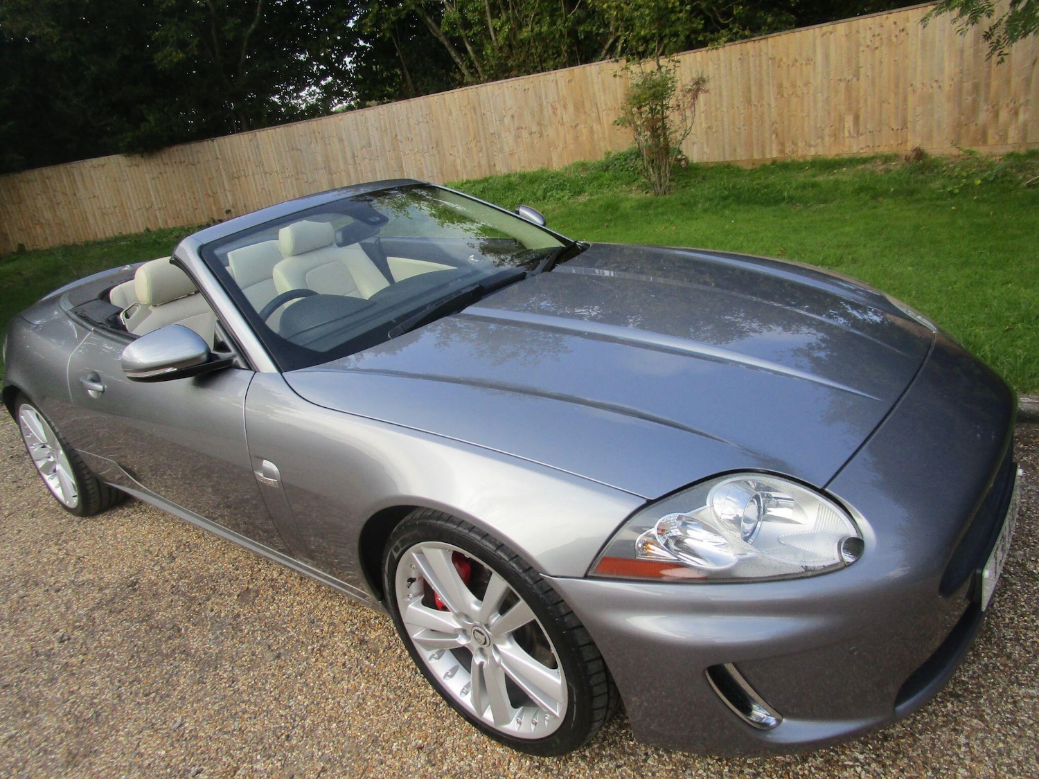Used Jaguar XK 2010 for sale - 76511869: Photo 2