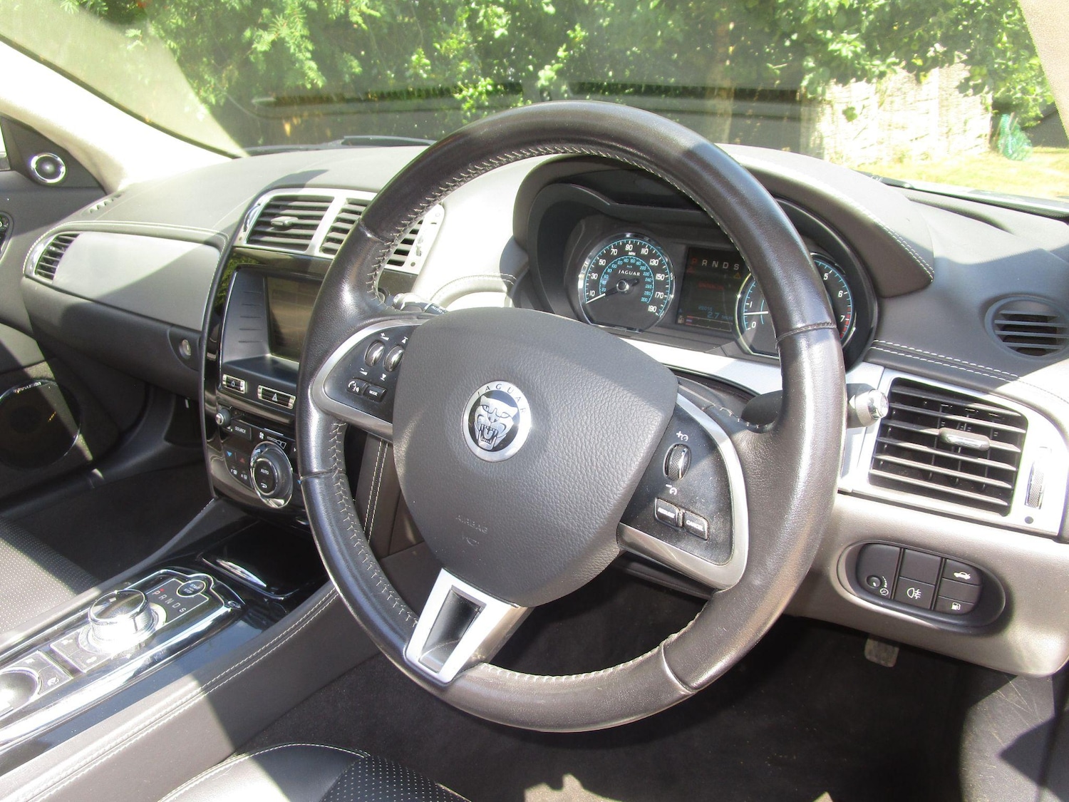 Used Jaguar XK 2011 for sale - 77155946: Photo 12