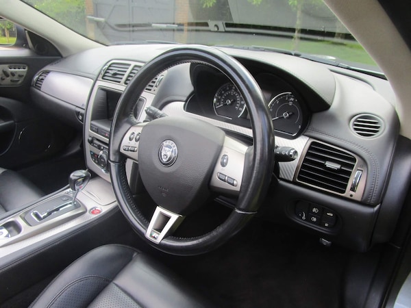 Used Jaguar XKR 2006 for sale - 75318979: Photo 32