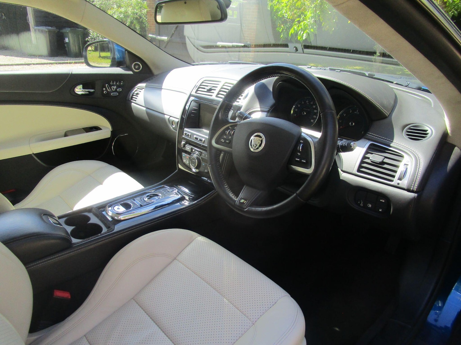 Vehicle 29