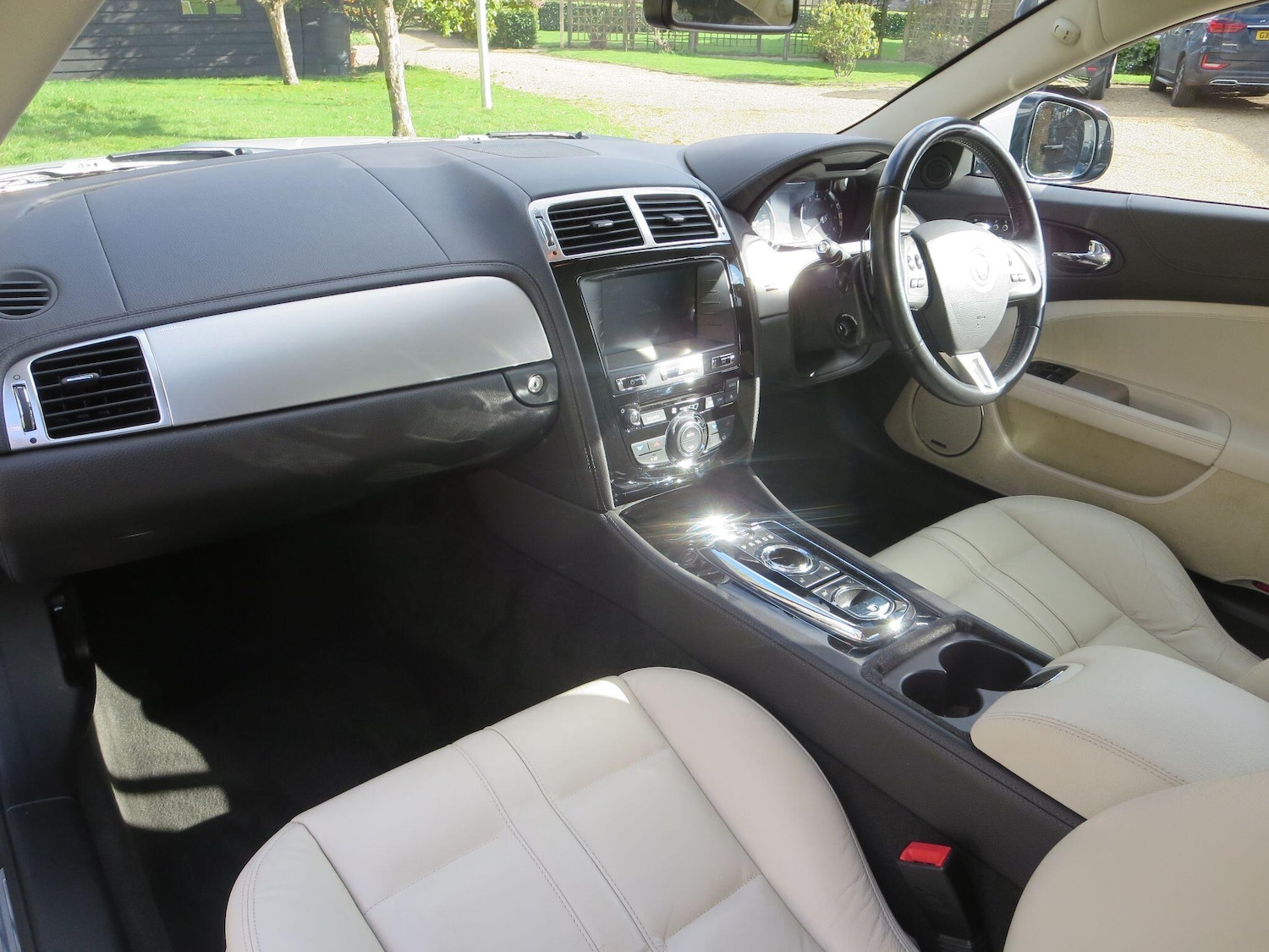 Used Jaguar XK 2012 for sale - 77839118: Photo 13