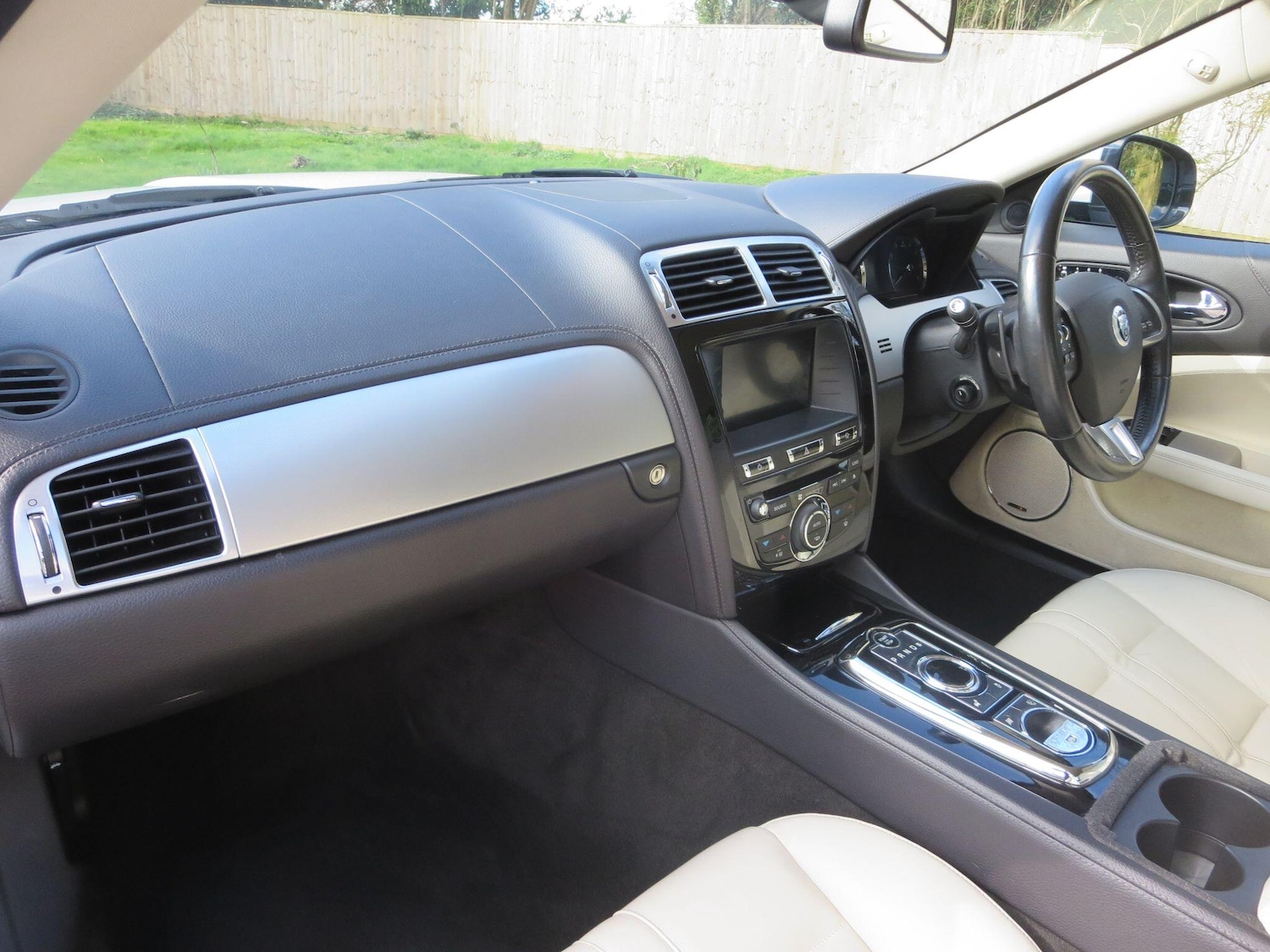 Used Jaguar XK 2012 for sale - 77839118: Photo 23