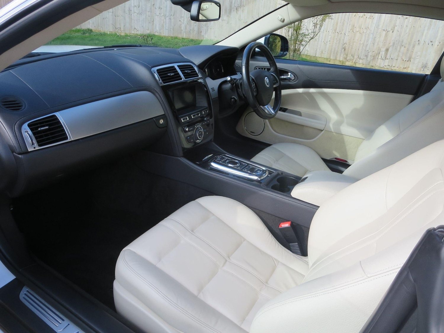 Used Jaguar XK 2012 for sale - 77839118: Photo 25