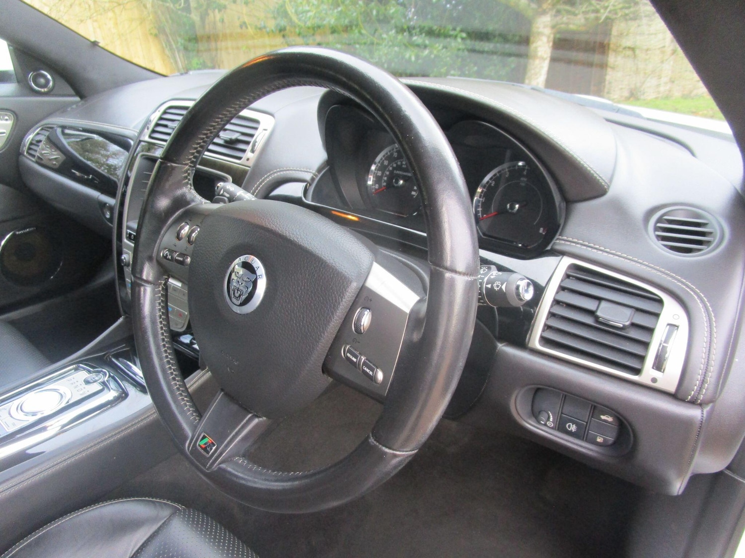 Used Jaguar XK 2010 for sale - 77155551: Photo 9