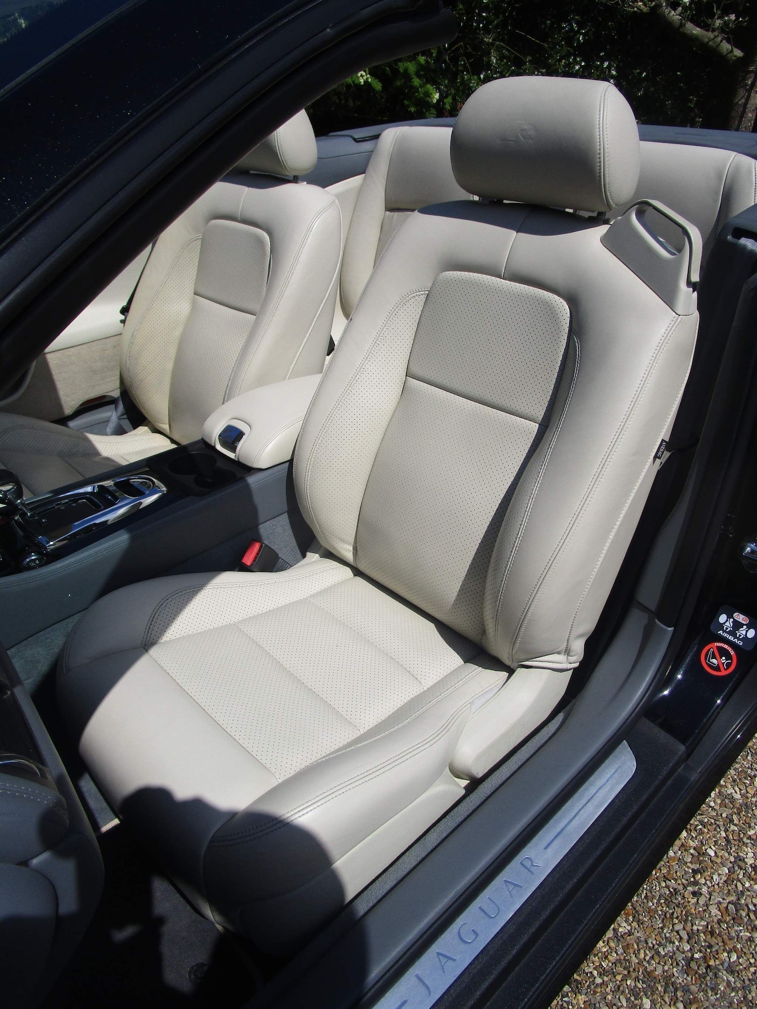 Used Jaguar XKR 2010 for sale - 76989409: Photo 29