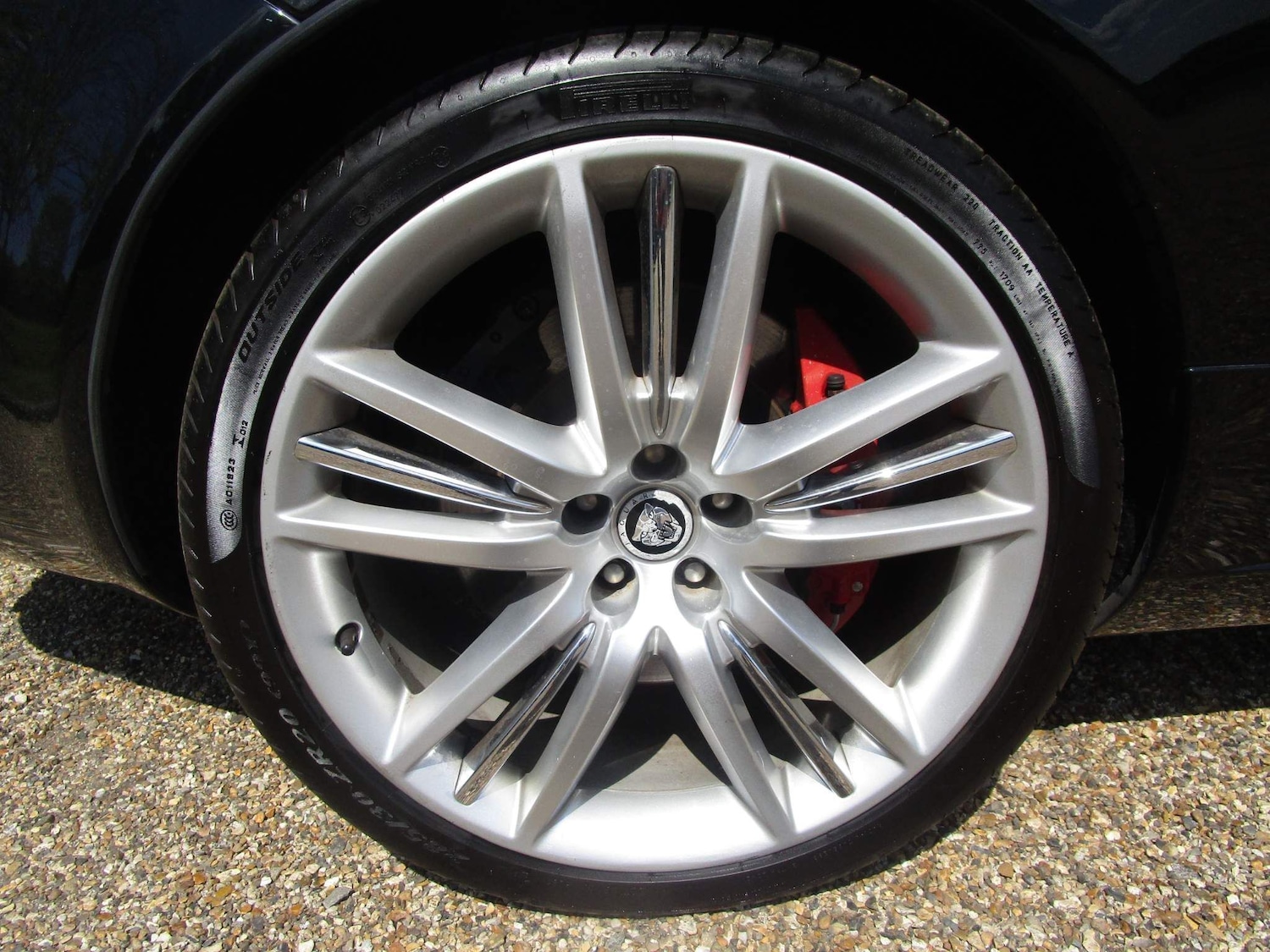 Used Jaguar XKR 2010 for sale - 76989409: Photo 4