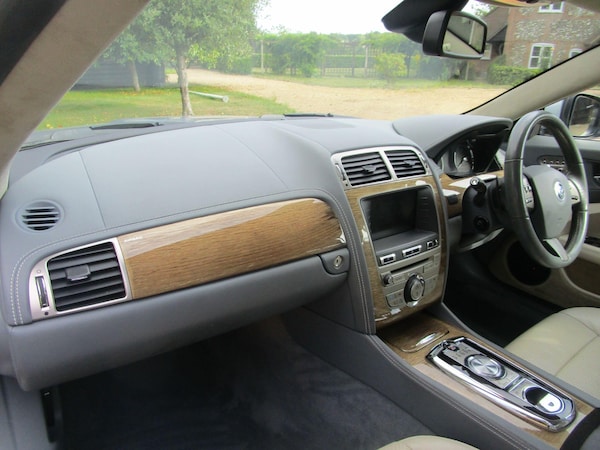 Used Jaguar XK 2010 for sale - 75728857: Photo 11