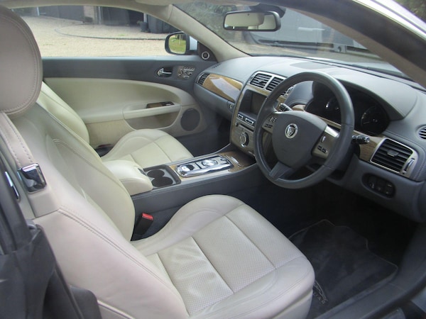 Used Jaguar XK 2010 for sale - 75728857: Photo 28