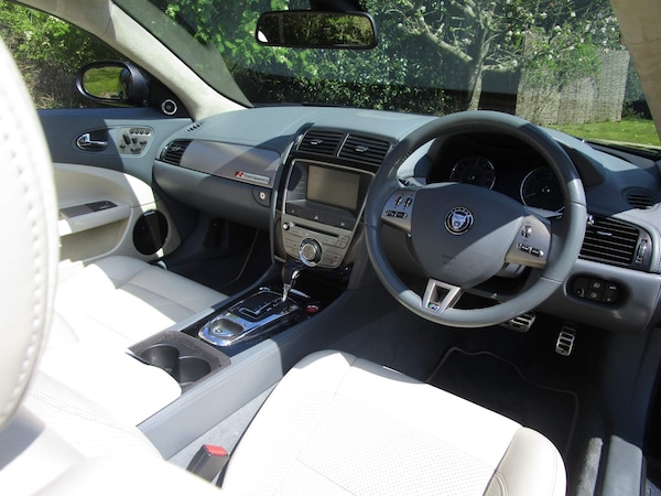Used Jaguar XKR 2010 for sale - 74455548: Photo 13
