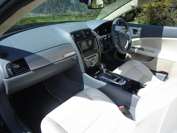 Used Jaguar XKR 2010 for sale - 74455548: Photo 27