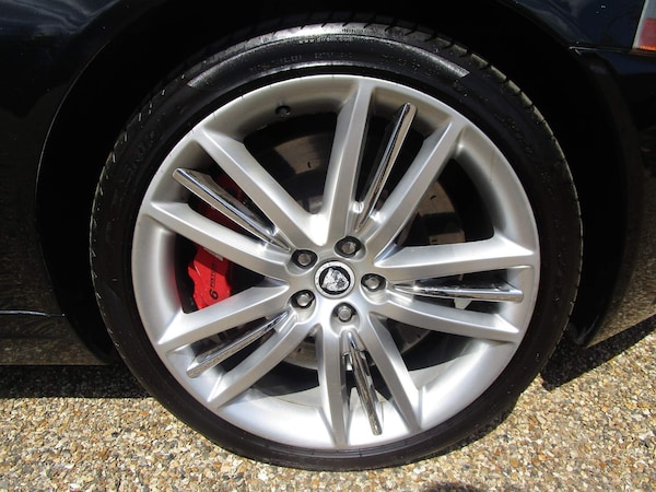 Used Jaguar XKR 2010 for sale - 74455548: Photo 5