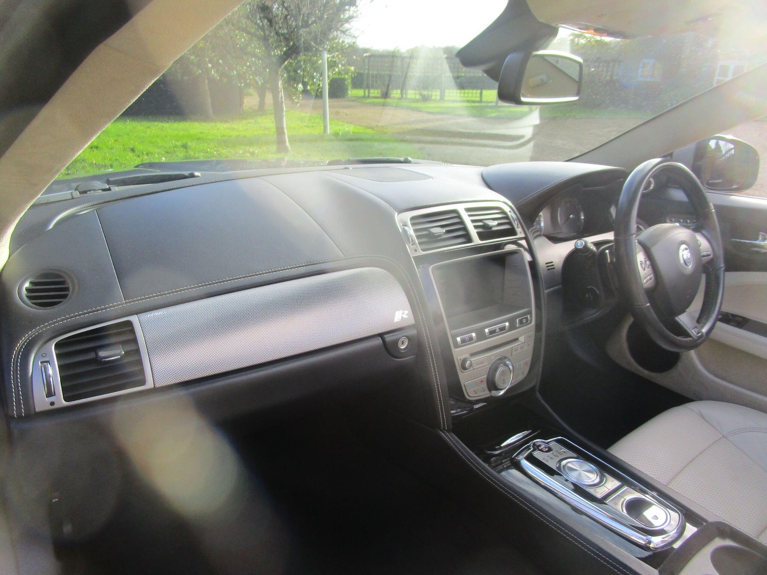 Used Jaguar XK 2010 for sale - 76752885: Photo 14