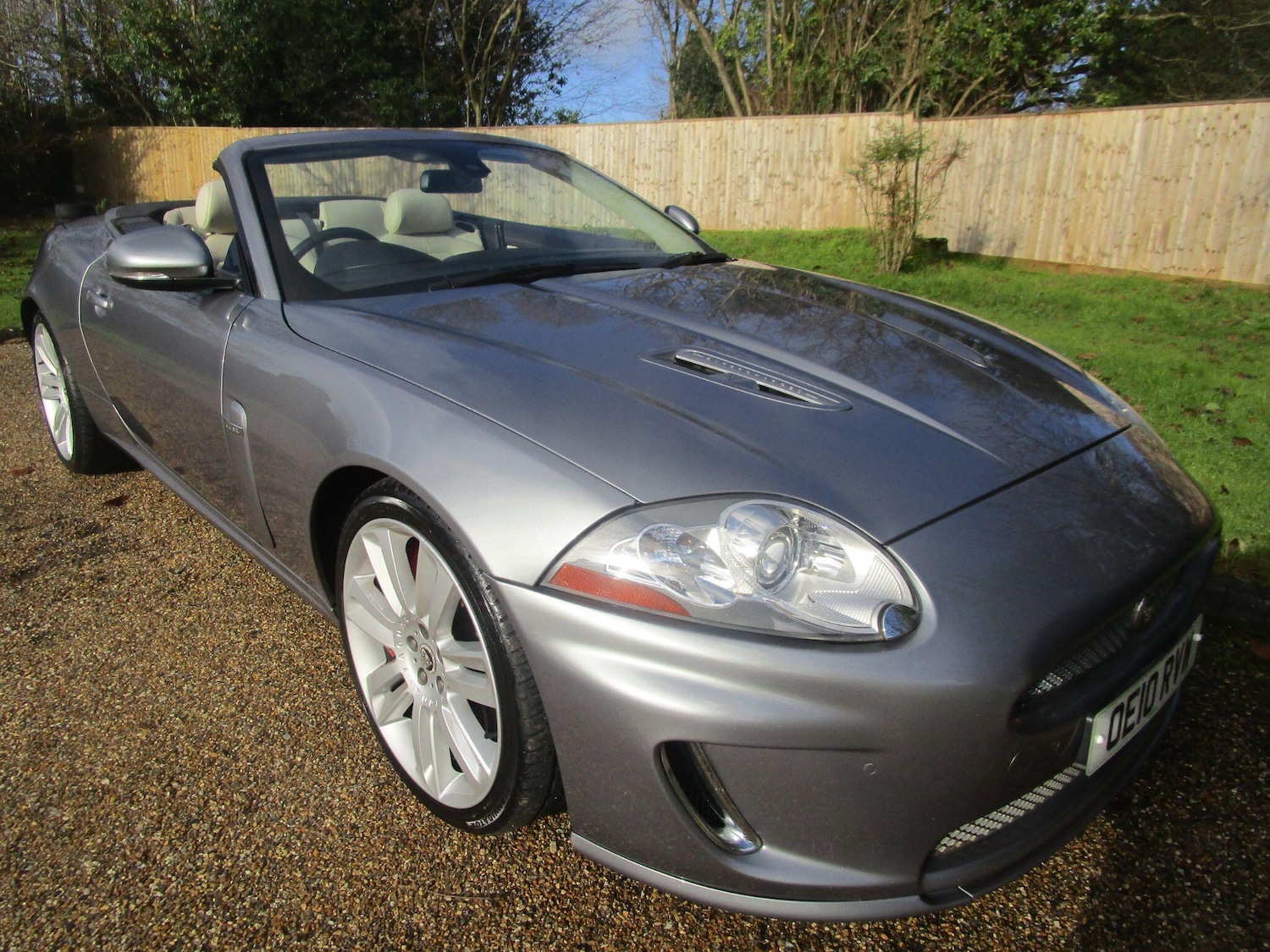 Used Jaguar XK 2010 for sale - 76752885: Photo 2