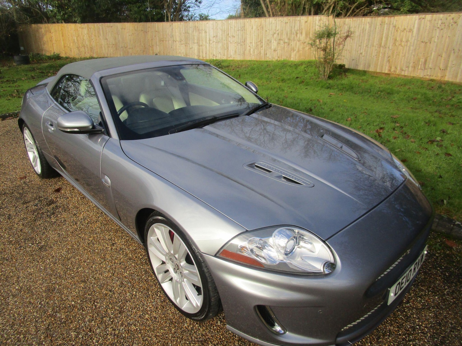 Used Jaguar XK 2010 for sale - 76752885: Photo 6