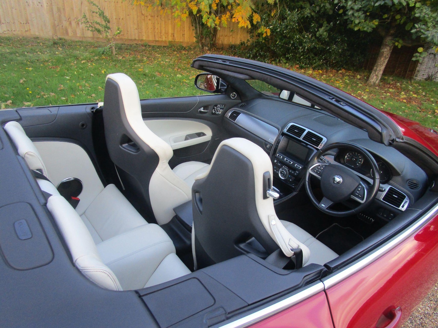 Used Jaguar XK 2014 for sale - 76408774: Photo 15