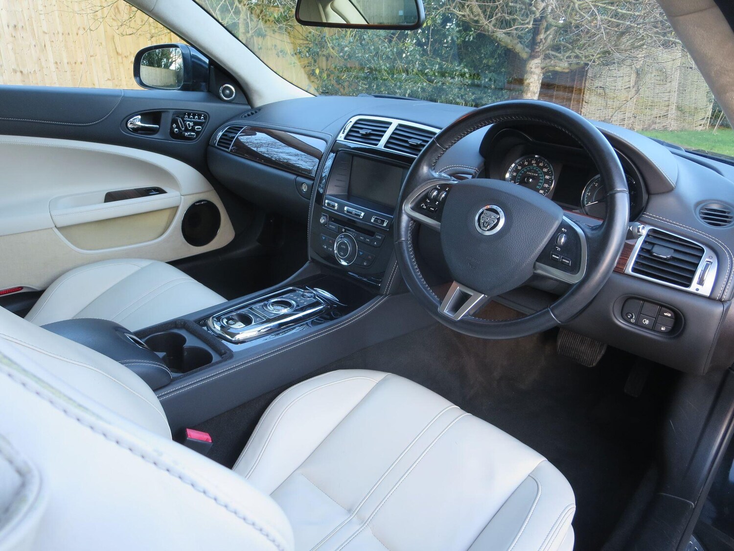 Used Jaguar XK 2011 for sale - 77524746: Photo 10