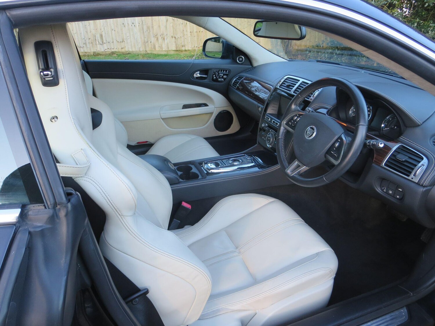 Used Jaguar XK 2011 for sale - 77524746: Photo 11