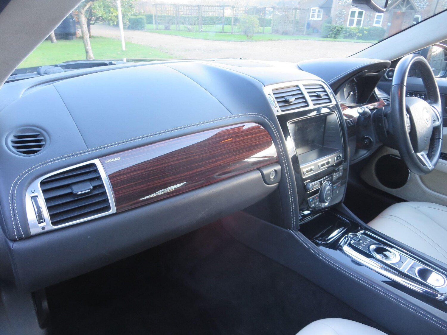 Used Jaguar XK 2011 for sale - 77524746: Photo 12