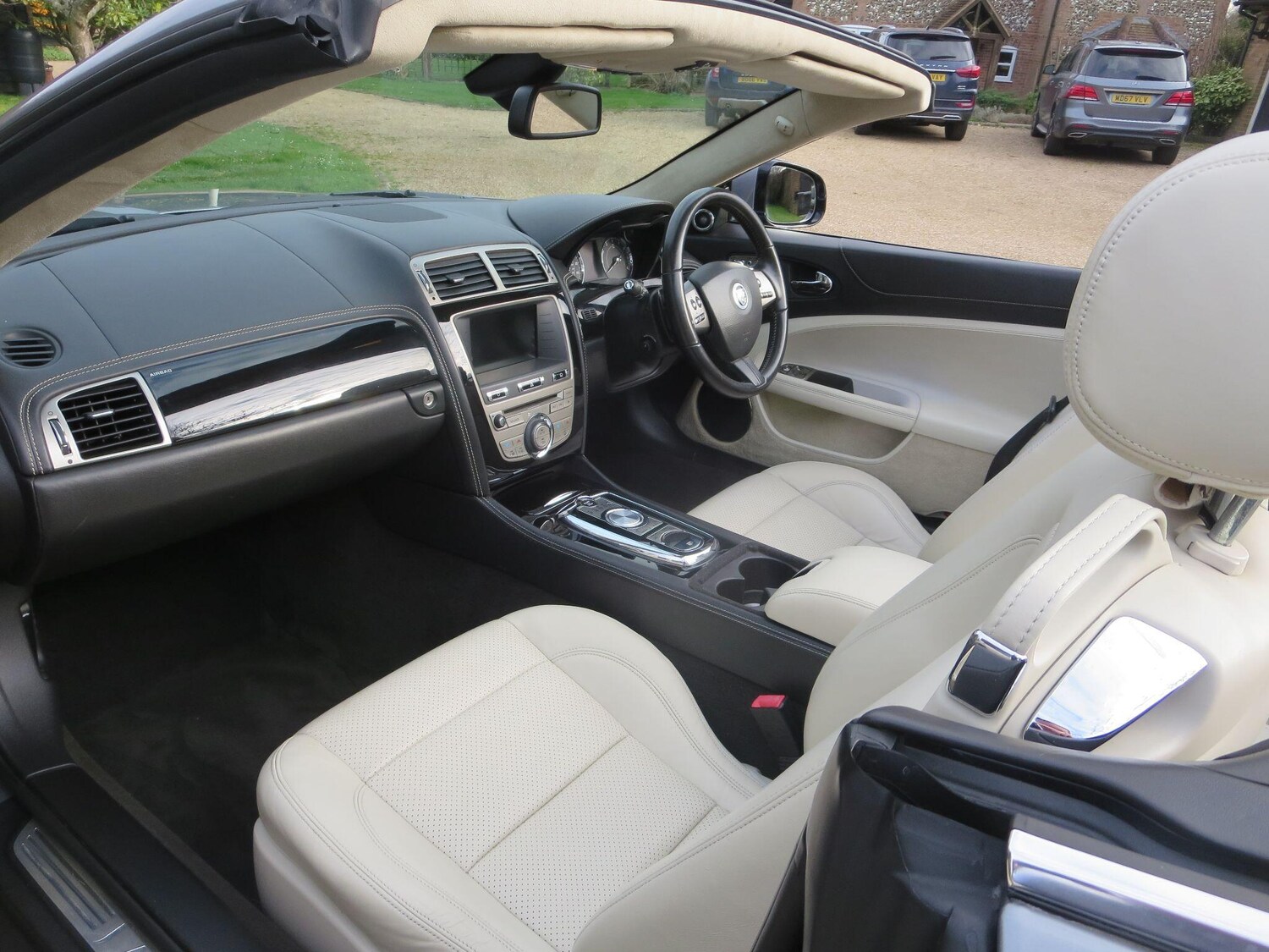 Used Jaguar XK 2011 for sale - 77838596: Photo 18