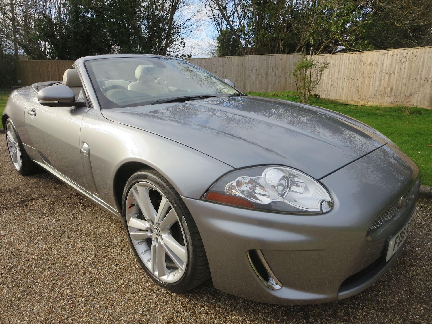 Used Jaguar XK 2011 for sale - 77838596: Photo 2
