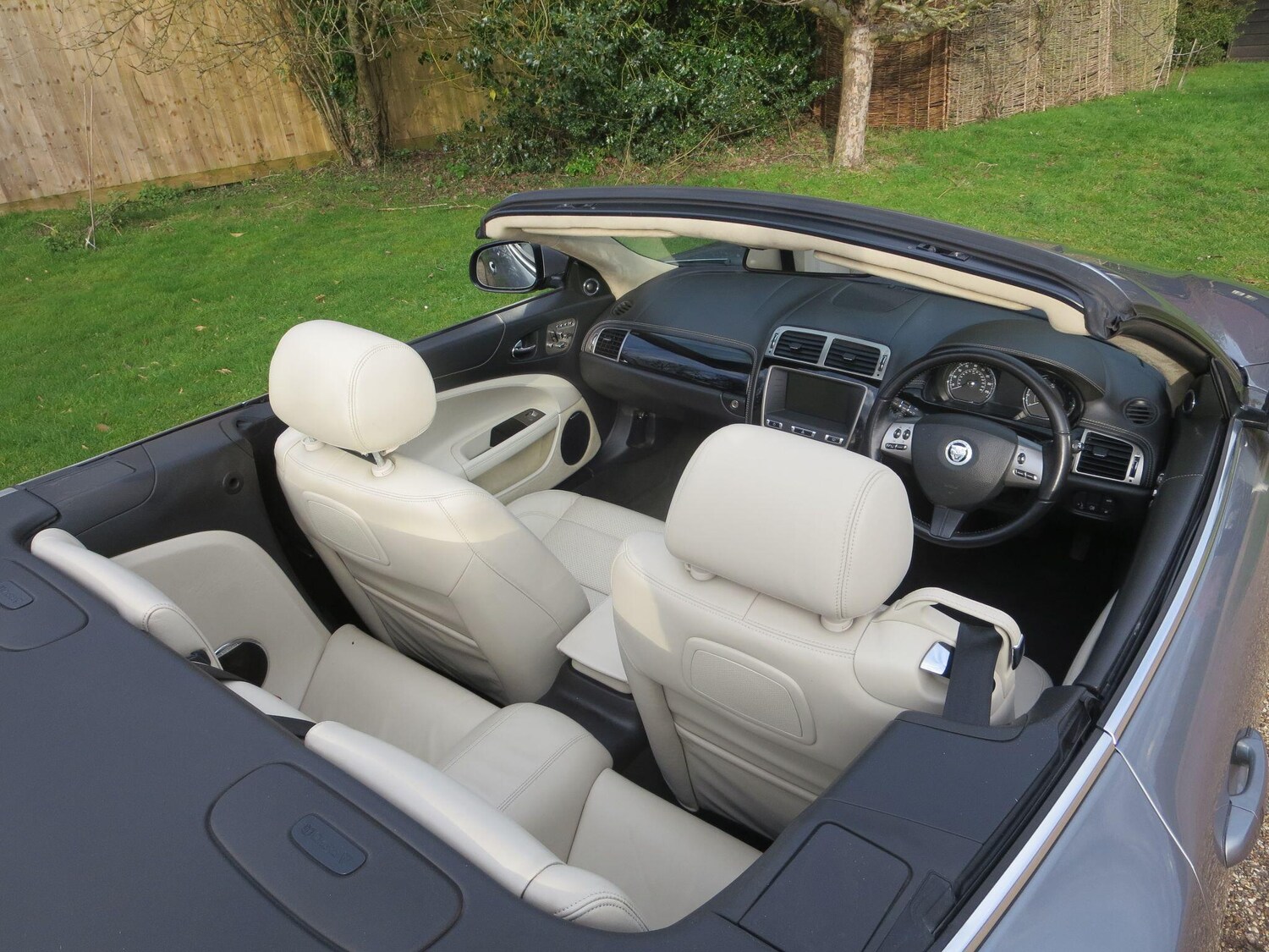 Used Jaguar XK 2011 for sale - 77838596: Photo 21