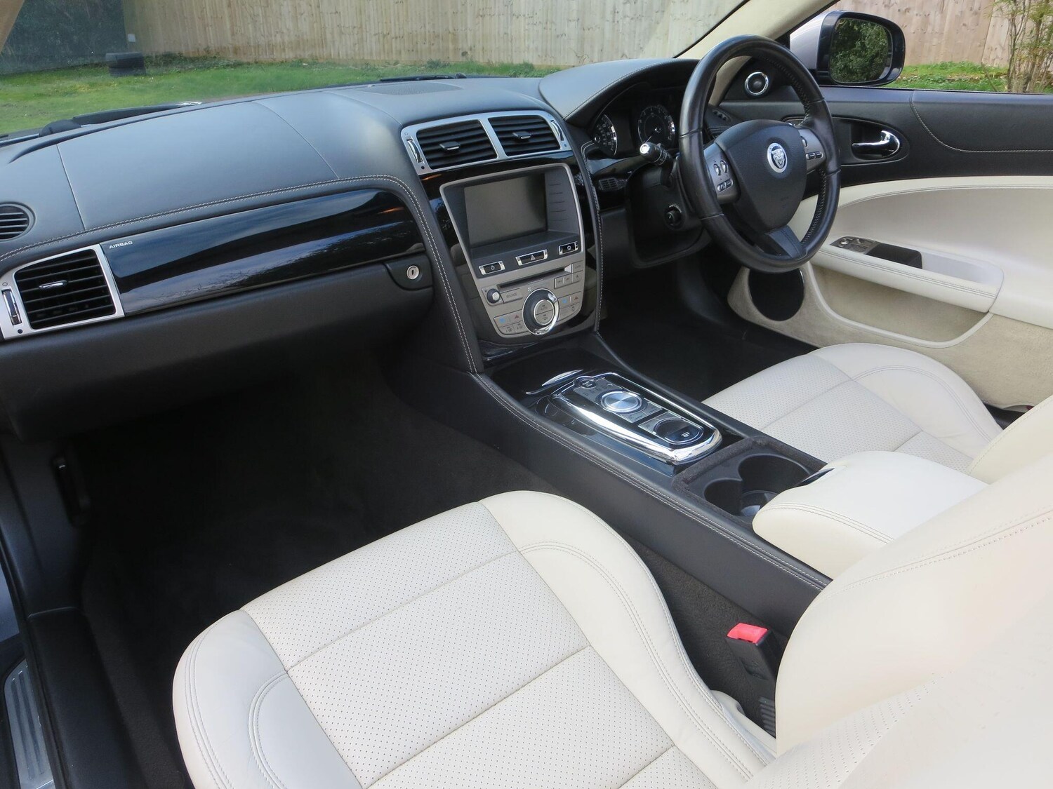 Used Jaguar XK 2011 for sale - 77838596: Photo 31