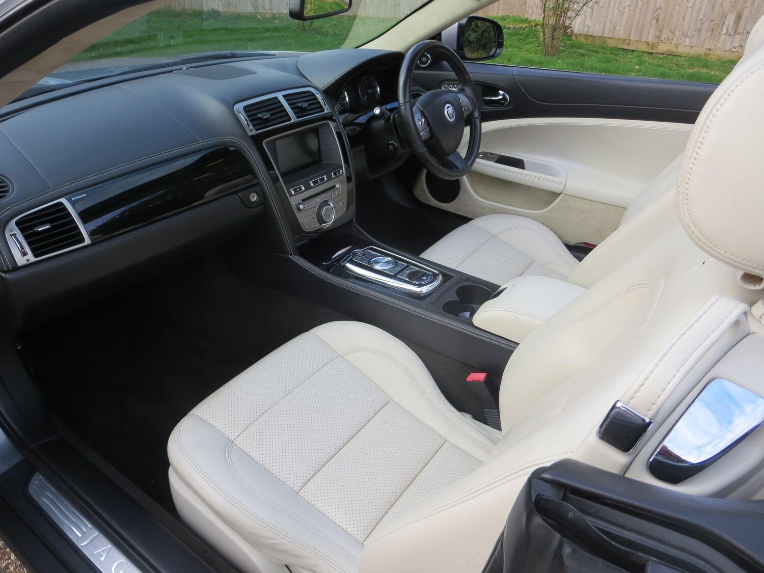 Used Jaguar XK 2011 for sale - 77838596: Photo 32