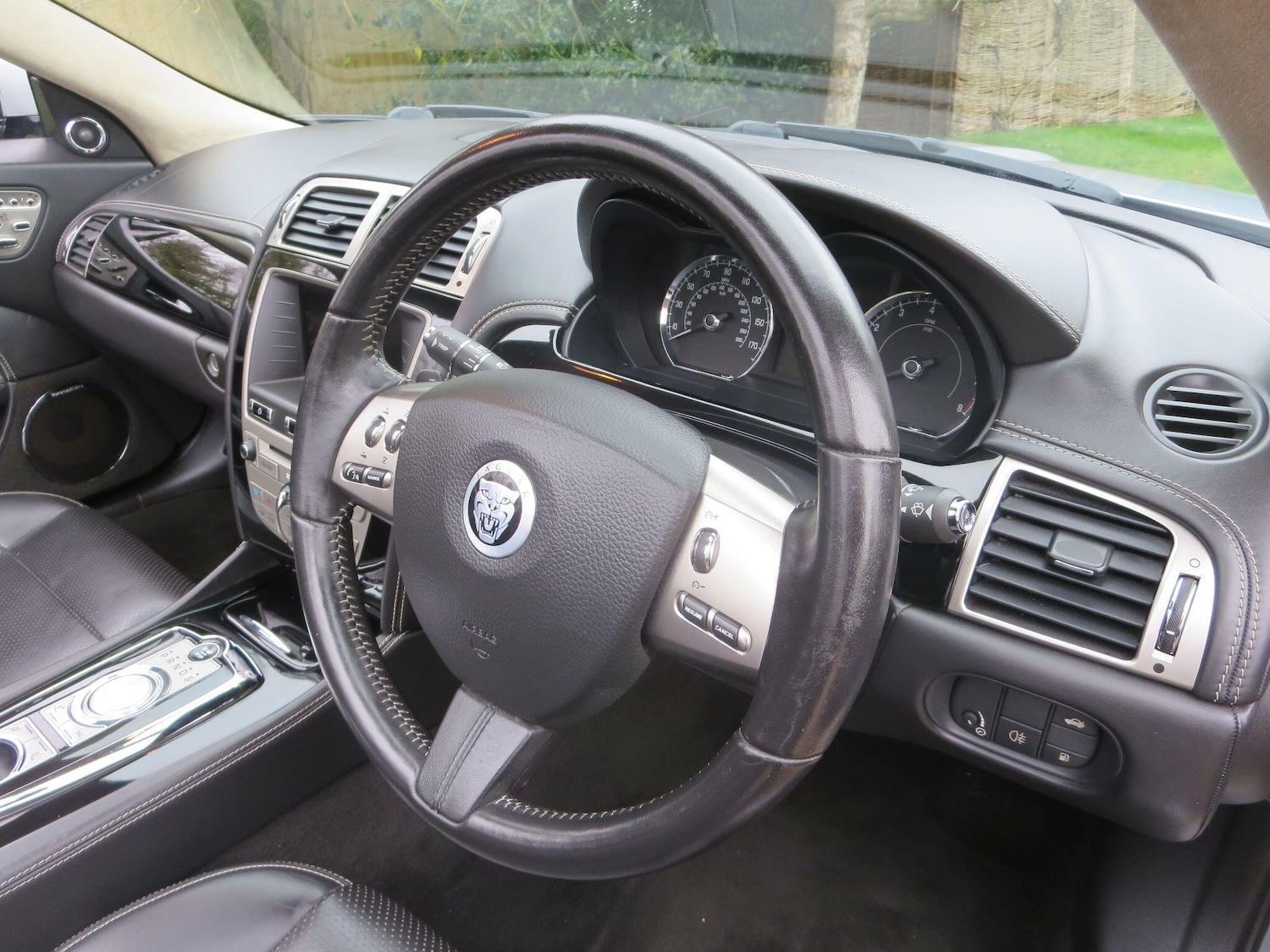 Used Jaguar XK 2010 for sale - 77853548: Photo 13