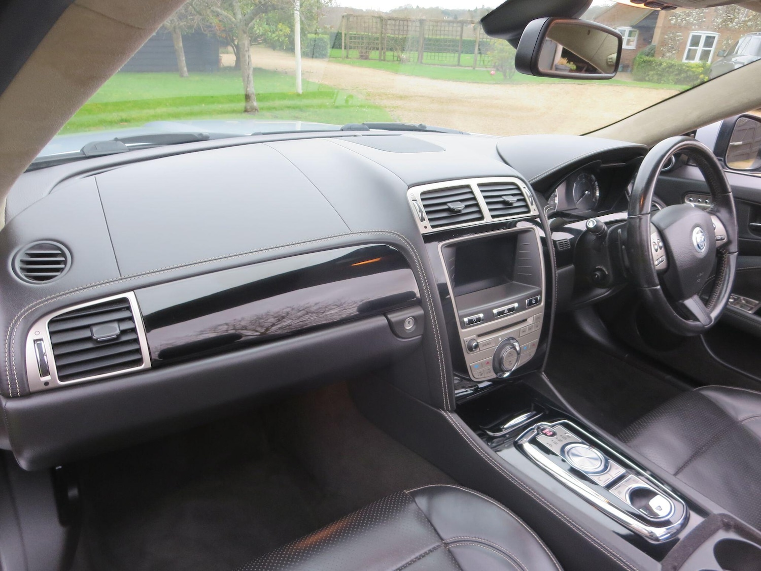 Used Jaguar XK 2010 for sale - 77853548: Photo 16