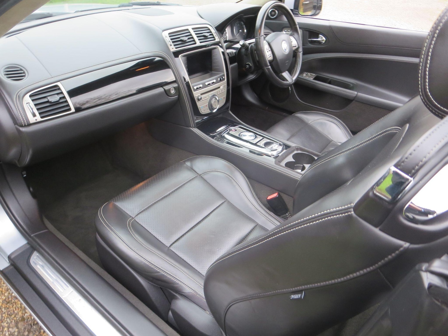 Used Jaguar XK 2010 for sale - 77853548: Photo 18