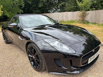Used Jaguar F-Type 2016 for sale - 79441340: Photo
